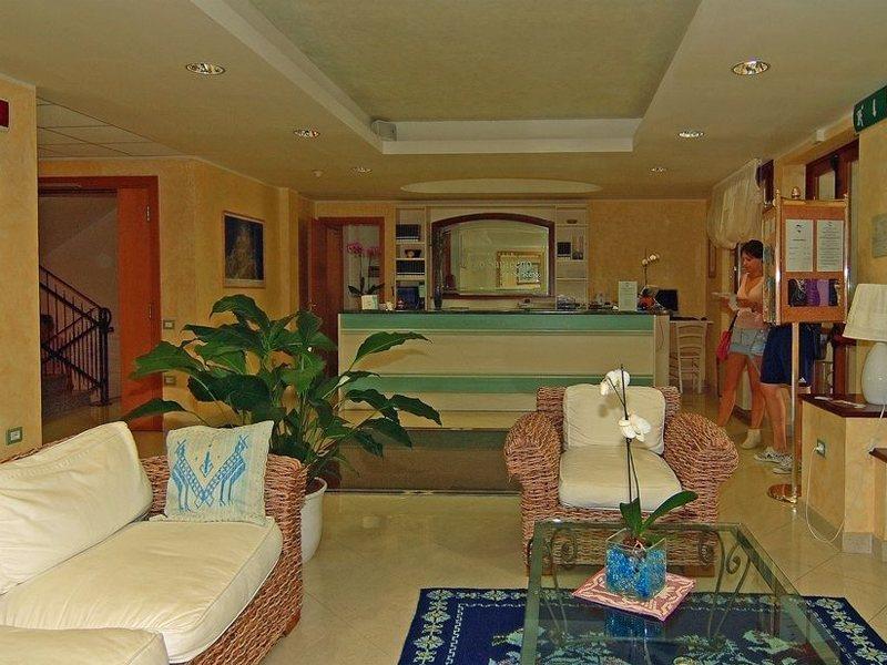 Borgo Saraceno Hotel-Residence サンタ・テレーザ・ガッルーラ エクステリア 写真