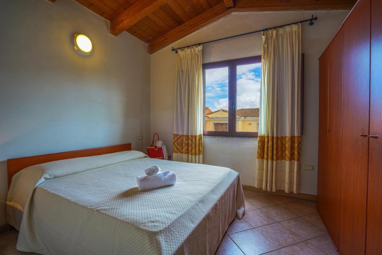 Borgo Saraceno Hotel-Residence サンタ・テレーザ・ガッルーラ エクステリア 写真